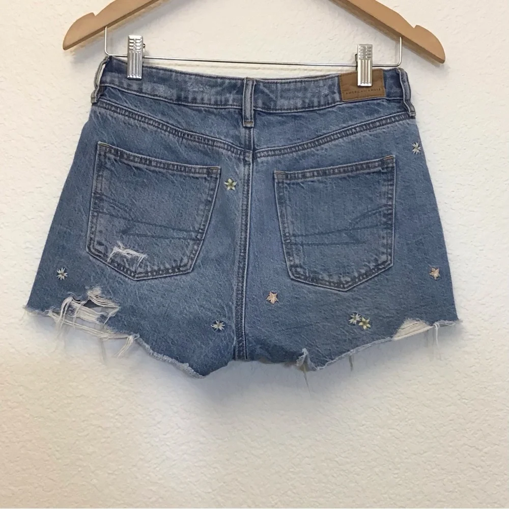 American Eagle 2 Mom Denim Shorts Women’s Tiny Floral Embroidered High Rise